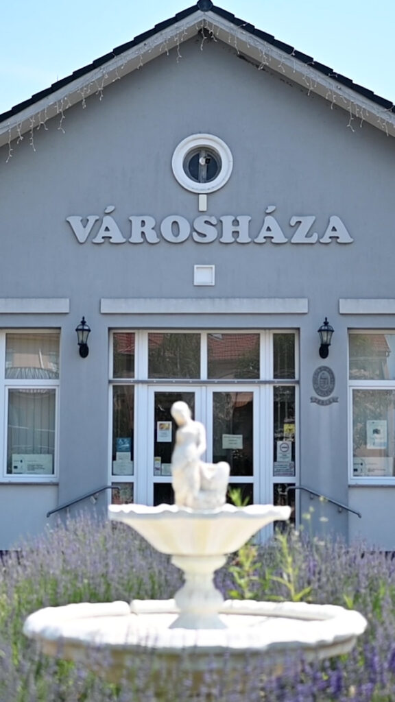 Téglás Városháza